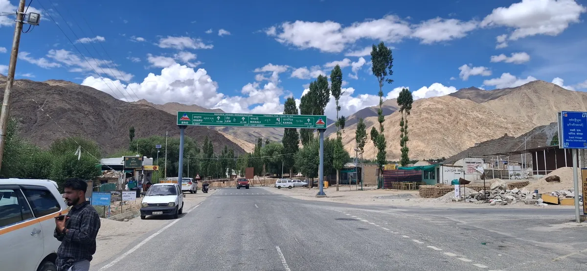 Driving towards Hunder in Nubra Ladak India-Grand-Circuit-Tour