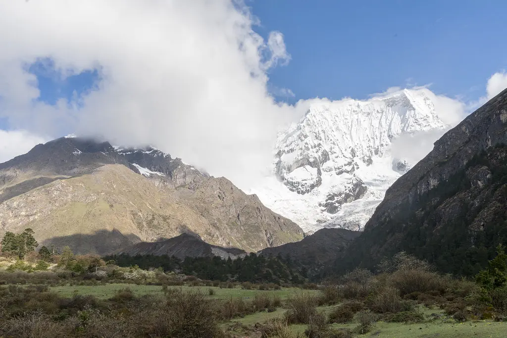 bhutan trekking tour
