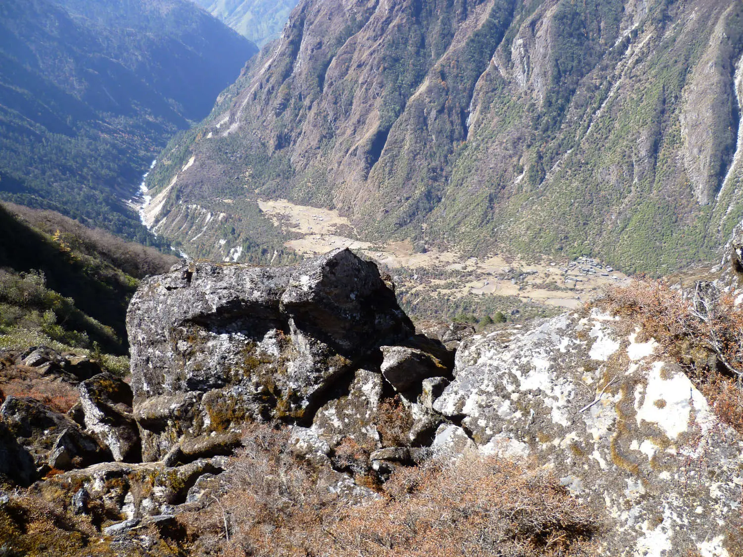 kangchenjunga-a-birds-eye-view-of-phole-from-above-ghunsa